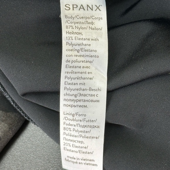 SPANX Black Gray Faux Leather Camo Print Leggings Size S - Picture 9 of 14